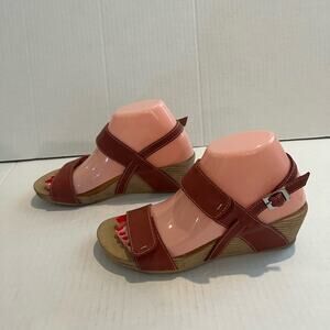 CLARKS Brown Rust 2" Wedge Heel Leather Upper Rubber Sole Sandal Shoes Size 7.5M